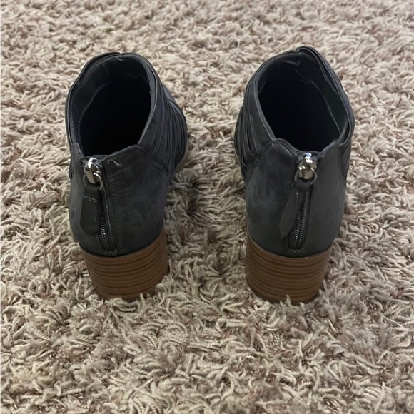 New booties - Picture 2 of 3